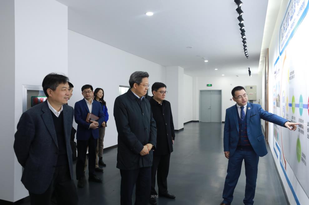 蘇州高新區黨工委書記、區長吳新明書記、王牟、黃鋒主任一行調研通錦