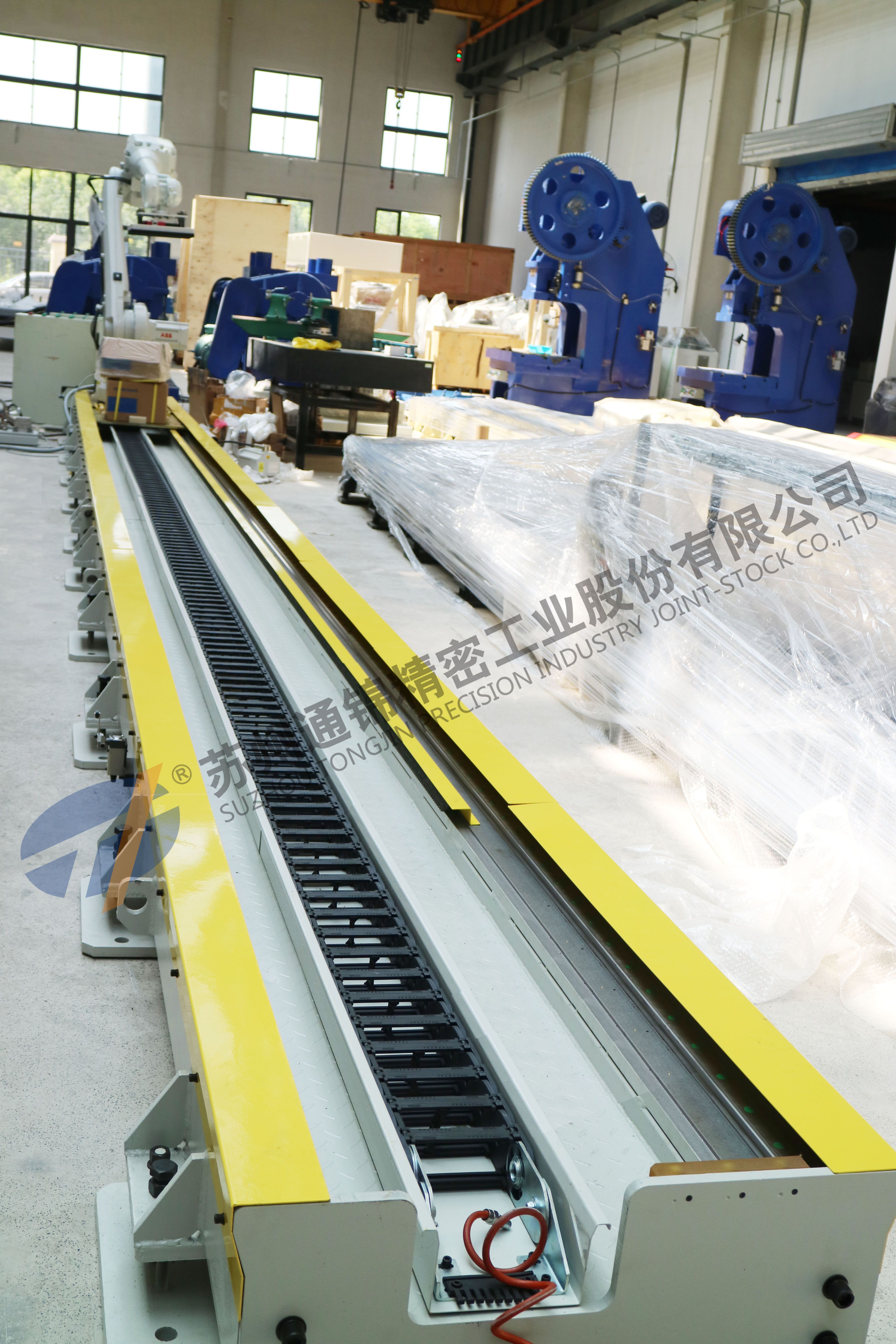 通錦第七軸機器人為什么需要使用防護罩？