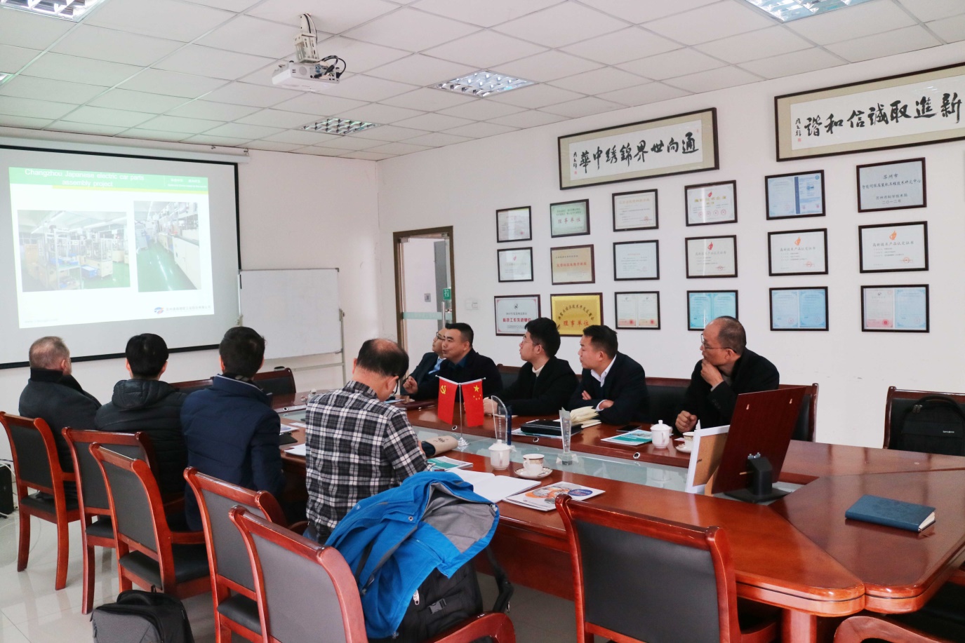 美國蓋茨集團運營副總裁Chris Cooney亞太地區負責人溫總等領導一行來通錦考察 美國蓋茨集團運營副總裁Chris Cooney亞太地區負責人溫總等領導一行來通錦考察